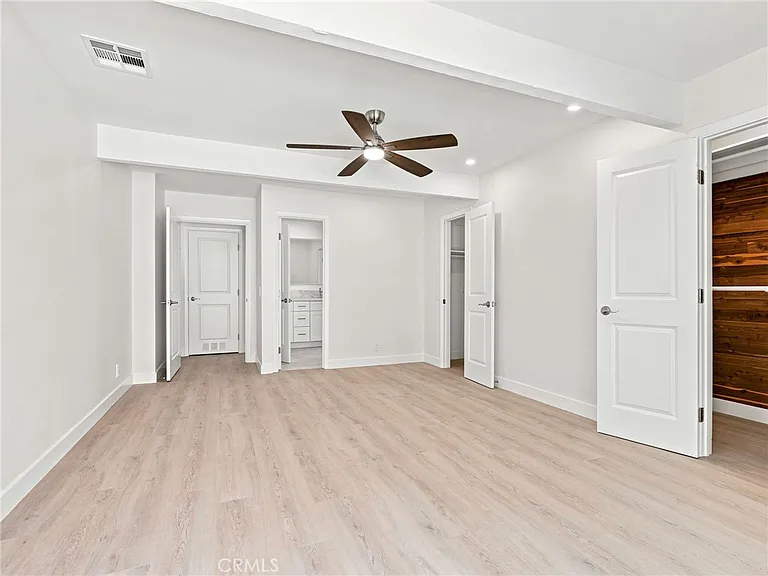 225 Armstrong Dr — Photo 21