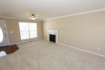 3rd image of 2405 Larchmont Dr