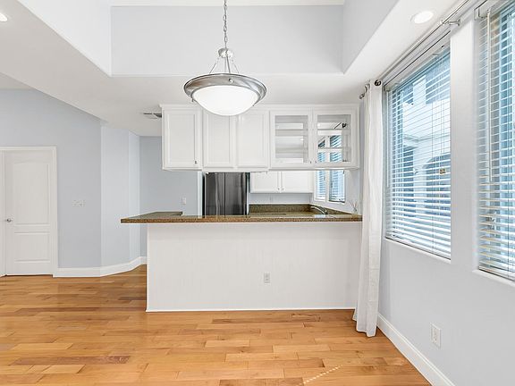 4th image of 11961 Montana Ave APT 207