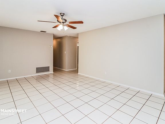 3rd image of 411 Wekiva Rapids Dr