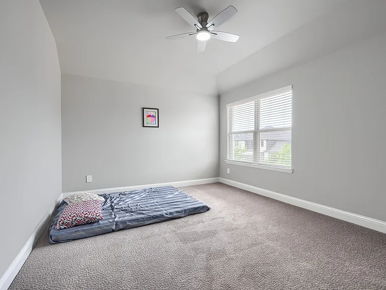 929 Newcastle Dr — Photo 22