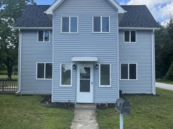 62 Benham Avenue, Waterford, CT 06375