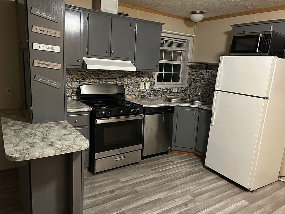 1st image of 3004 W 4th St Lot 20