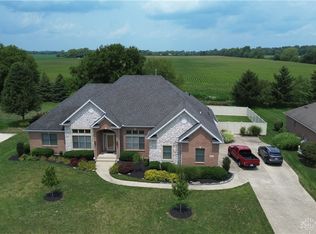 2771 Meadowpoint Dr, Troy, OH 45373