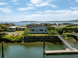 2169 Mariner Beach Dr, Oak Harbor, WA 98277