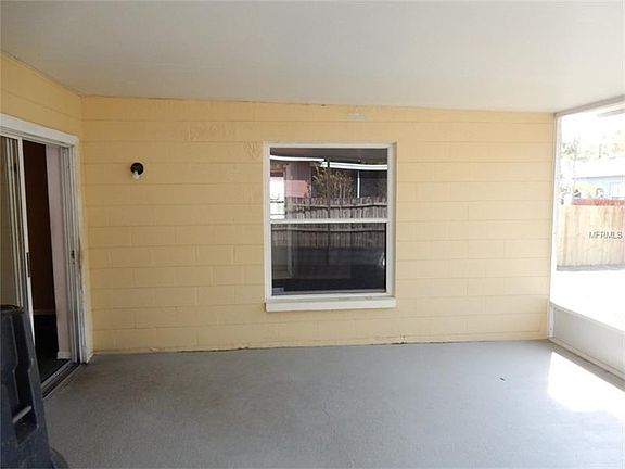 3rd image of 6918 N Glen Ave