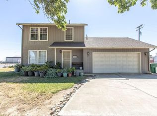 710 Ash Ave, Gustine, CA
