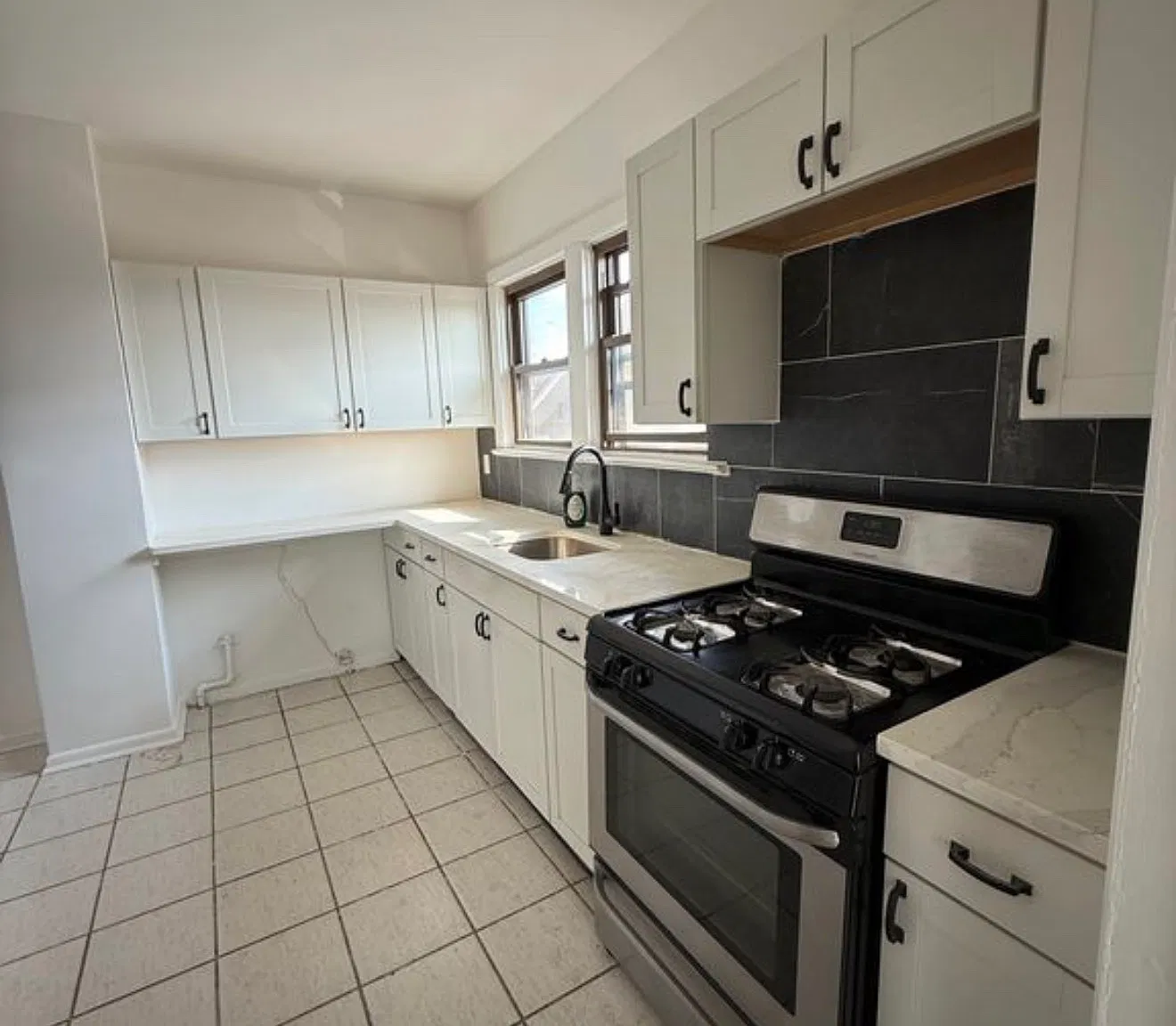 3 bed, 1168 sqft, $3,500 — Photo 4