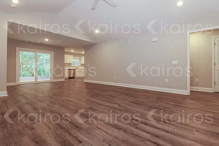 155 Cottage Grove Rd — Photo 6