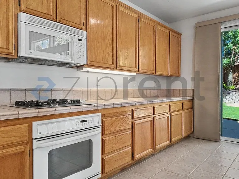 2342 Canary Dr — Photo 18