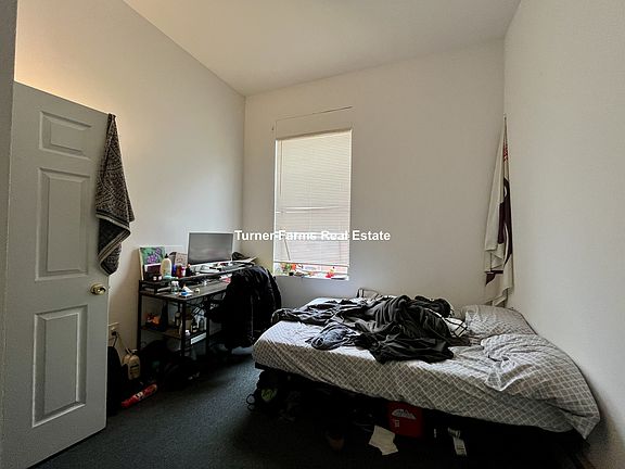 4th image of 168 Northampton St APT 3F