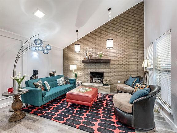 4th image of 610 Woodhill Cir