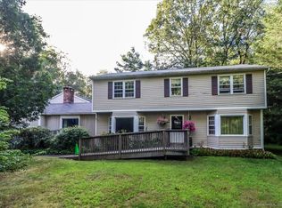 18 Skating Pond Rd, Trumbull, CT 06611