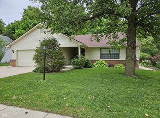 8031 Cherrybark Dr, Indianapolis, IN 46236