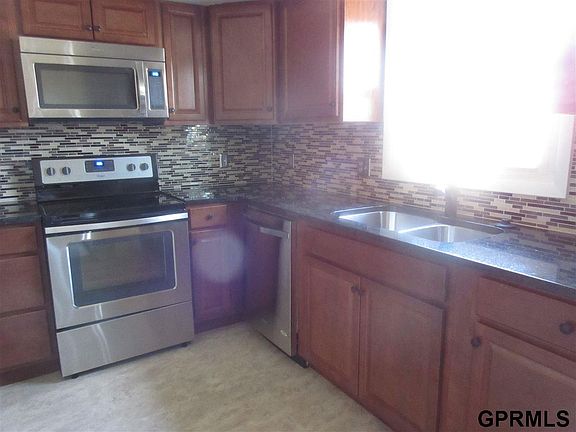 5th image of 4923 N 113th St