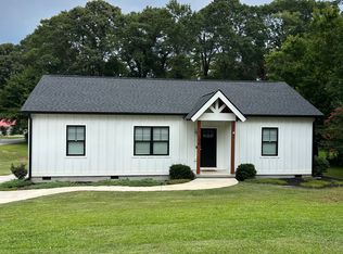106 W Wesley St, Walhalla, SC 29691