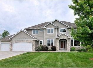 18370 Gladstone Blvd N, Maple Grove, MN 55311