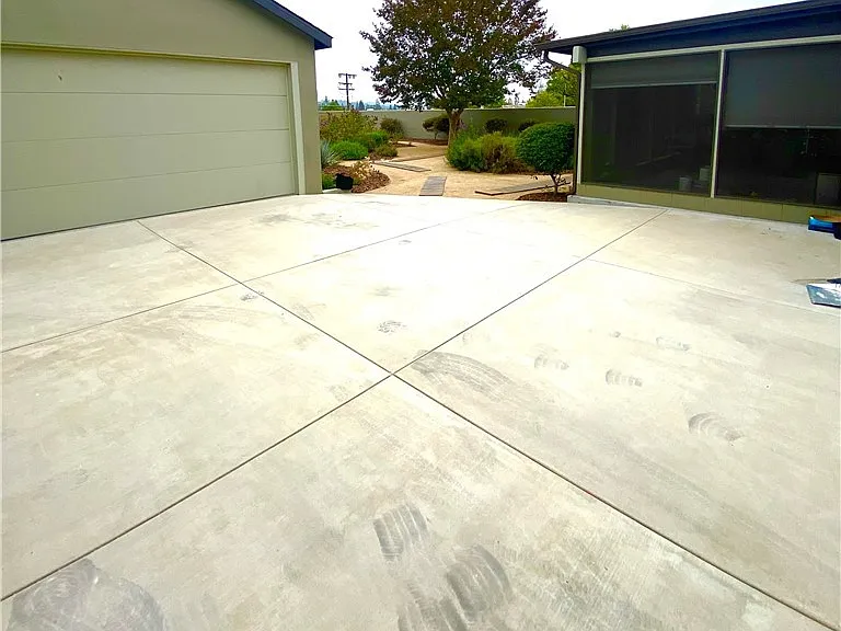 502 E Bonita Ave — Photo 23