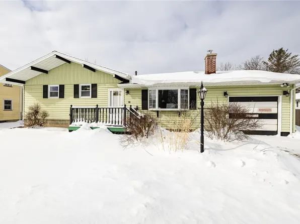 47 Academy Dr, Rochester, NY 14623