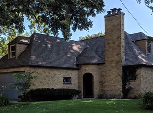 413 N Commonwealth Ave, Elgin, IL 60123