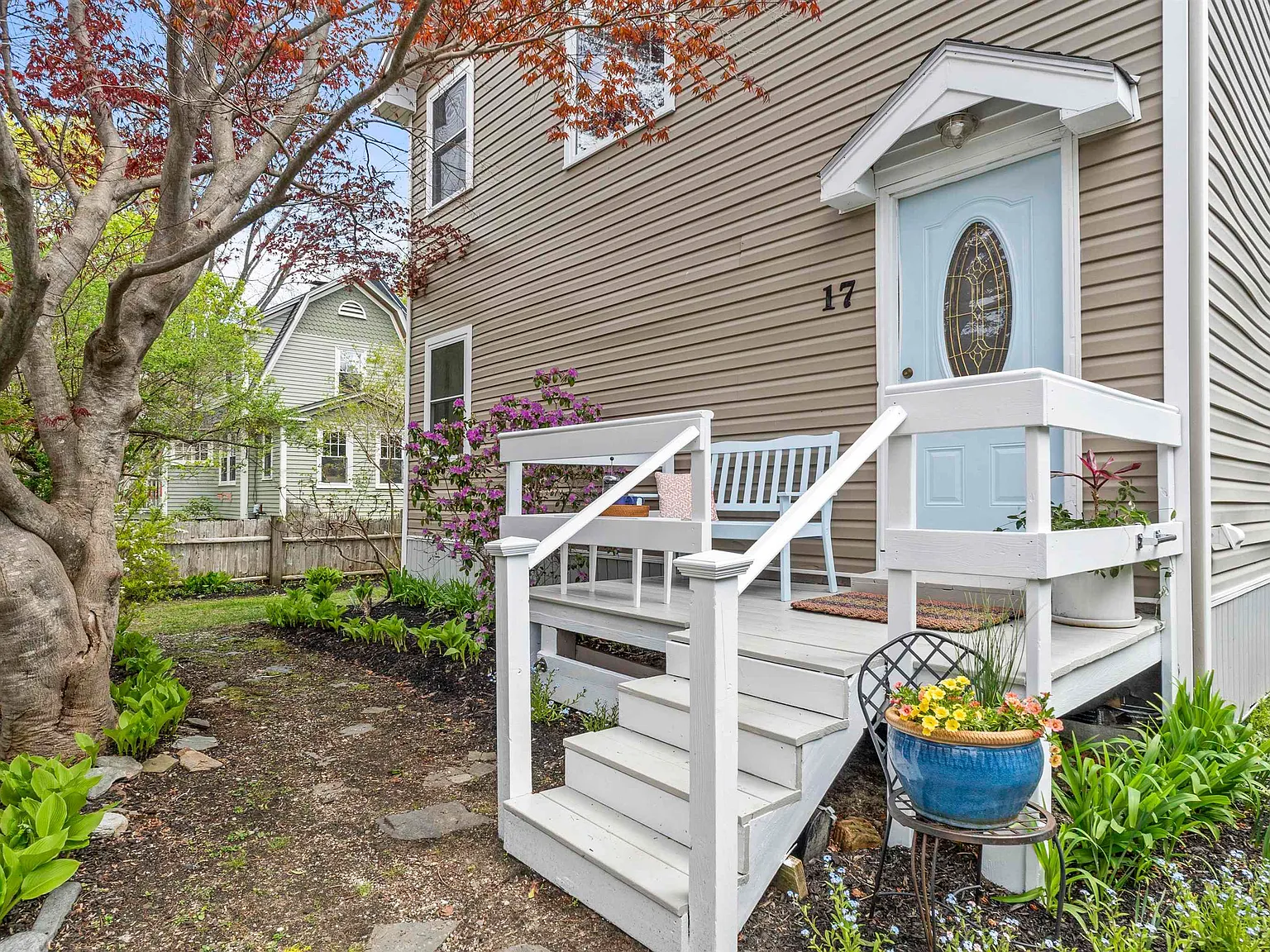 3 bed, 2.0 bath, 1450 sqft, $3,000 — Photo 3