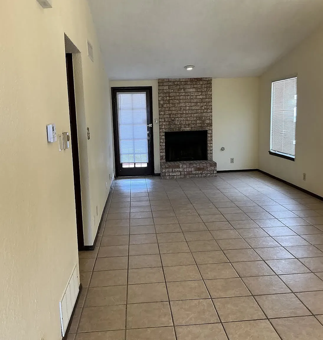 2 bed, 2.0 bath, 946 sqft, $1,195 — Photo 1