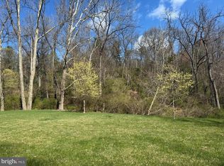 471 Shady Dell Rd, York, PA 17403