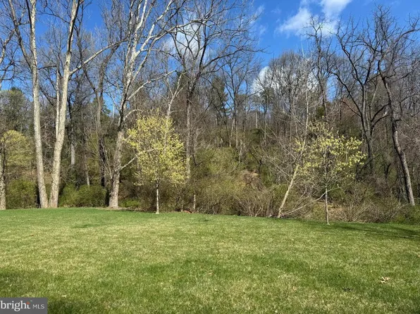 471 Shady Dell Rd, York, PA 17403