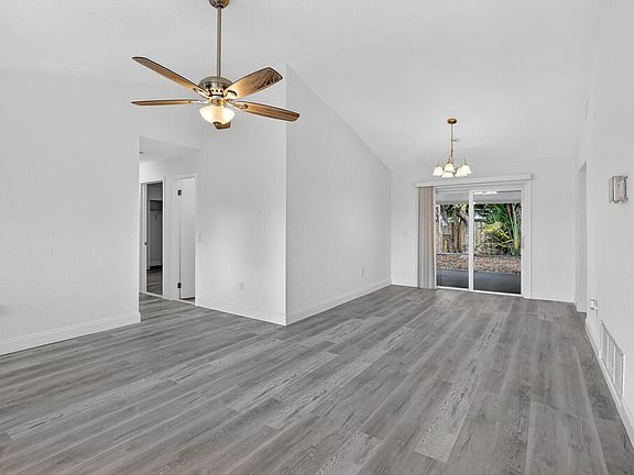 5th image of 11631 NW 32nd Manor