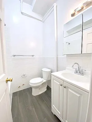 Rented by Manhattan Spaces | media 15