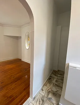 Rented by Peter R. Hungerford, LREB | media 15