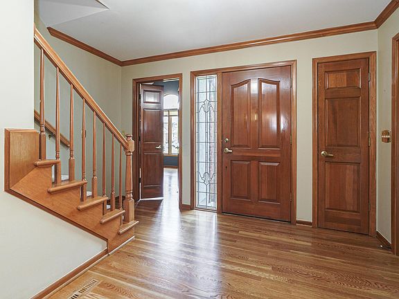 5th image of 6730 Kensington Way