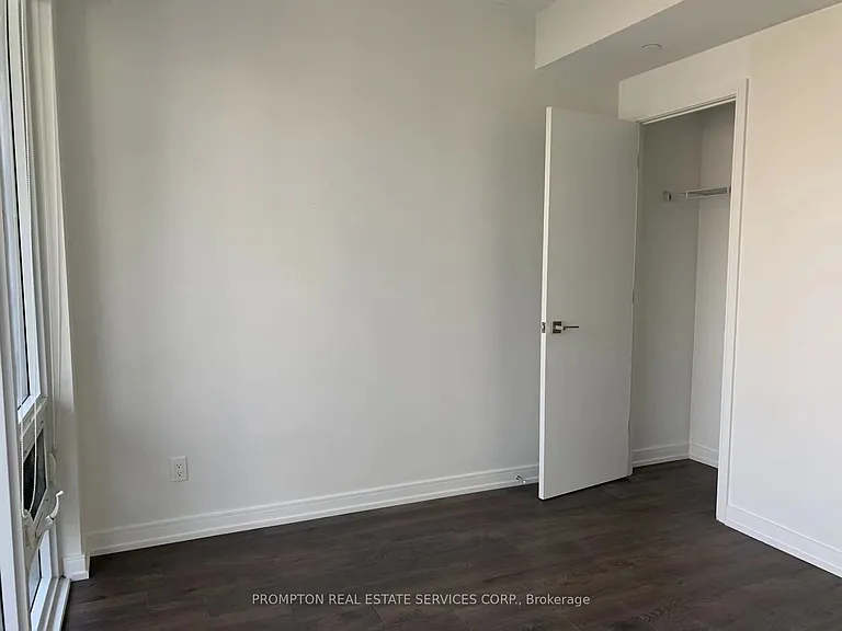 28 Wellesley St E #1909 — Photo 7