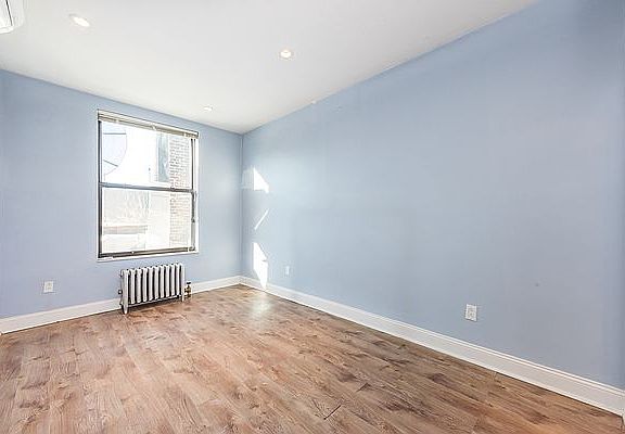 4th image of 30-10 36th Ave #2