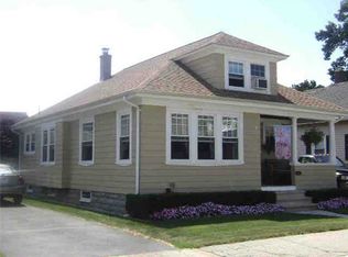 184 Oakdale Ave, Pawtucket, RI 02860