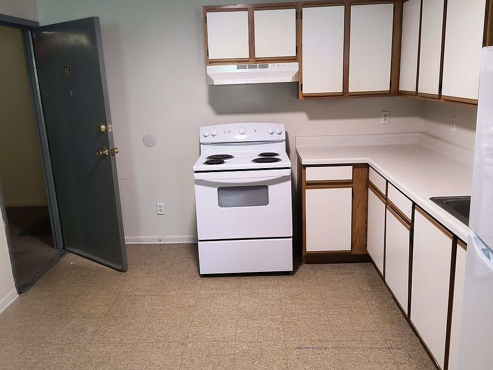 1st image of 1130 Minns Dr #16