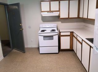 1130 Minns Dr #16, Machesney Park, IL 61115