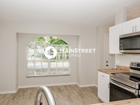 3rd image of 1722 Elmhurst Cir SE