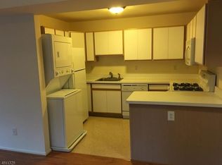 166 Falcon Ridge Way N #1606, Hamburg, NJ 07419