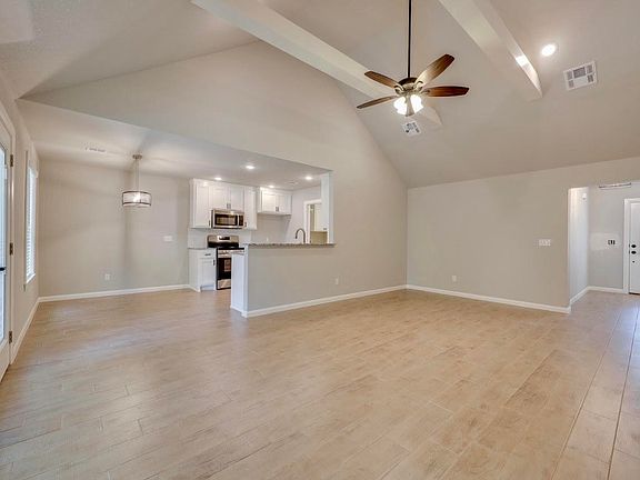 4th image of 104 Zachary Dr