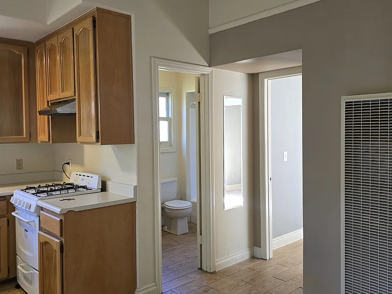 638-640 N 22nd St #640C — Photo 7