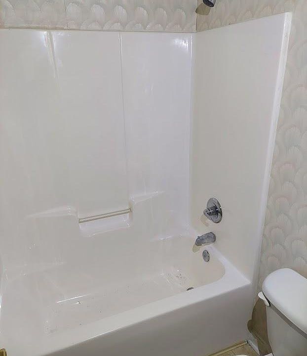 1st image of 401 Katie Dr