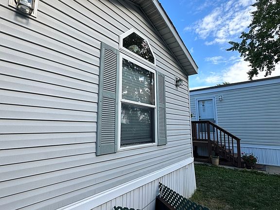 4th image of 416 W Touhy Ave #119