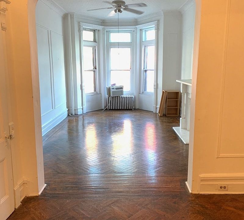 1st image of 920 8th Ave APT 1