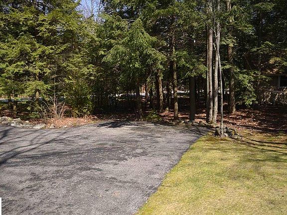 5th image of 6683 Timberlake Dr
