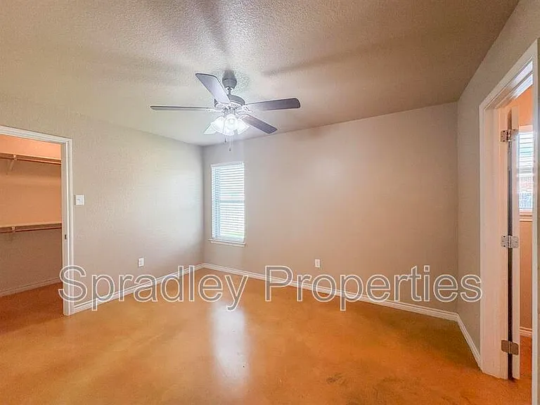 1574 Brady Way — Photo 10