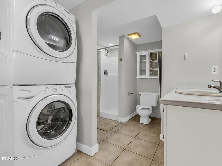 6381 Highland Dr — Photo 13