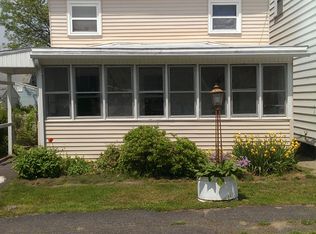 26 7th St, Waterford, NY 12188