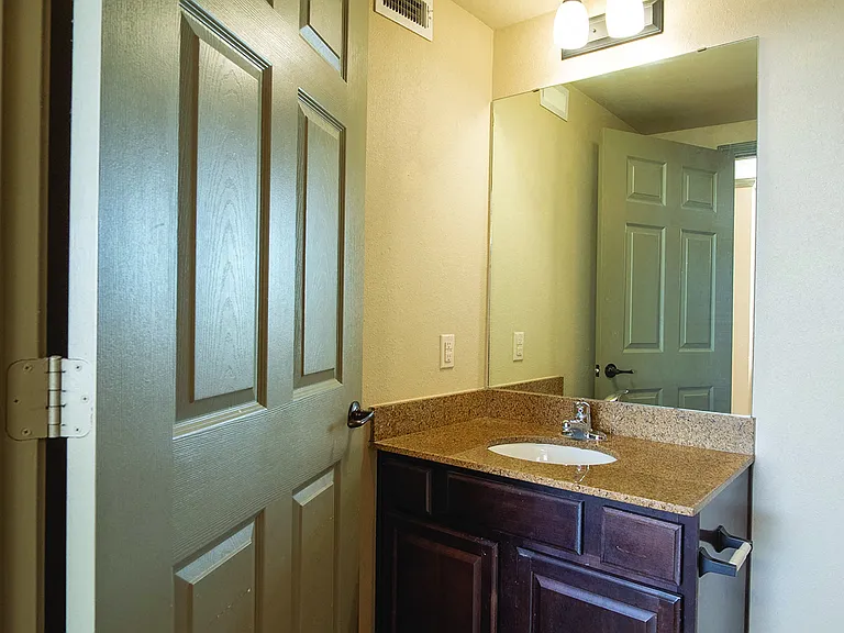 2101 Church Street — Photo 46