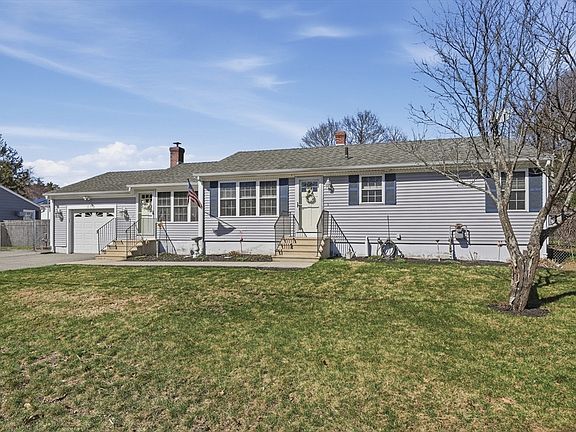2nd image of 379 Cathy St